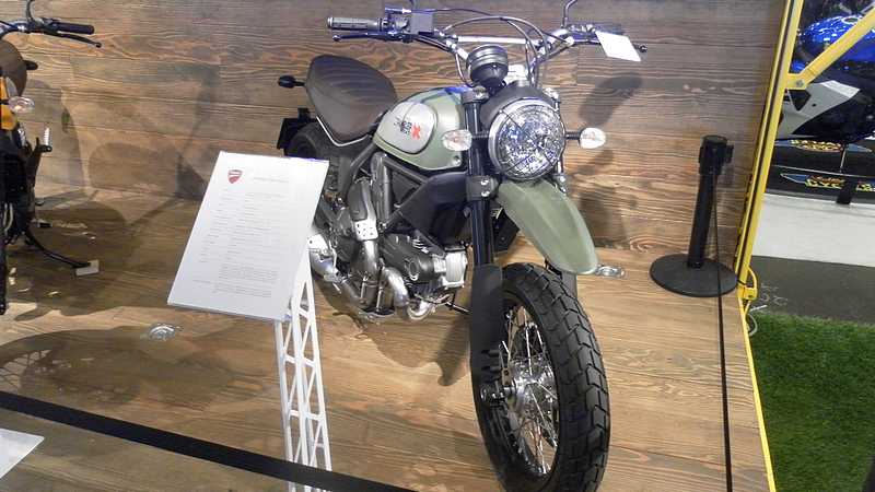 Scrambler Urban Enduro.  Classic/FT in green?