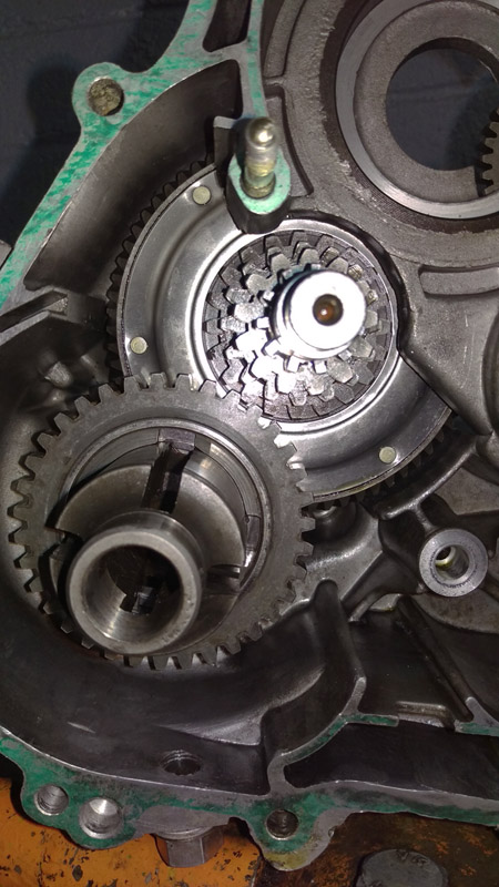 Note the large gaps between the 20T output drive gear and the 35T output driven gear.