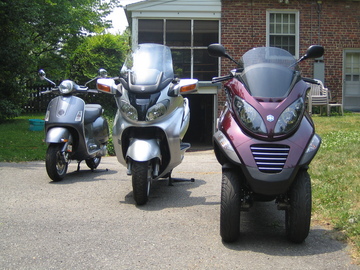 AFTER shot of the GT along side my AN650 and my wifes MP3 (my Lil' Bud hadn't joined the family at this point)