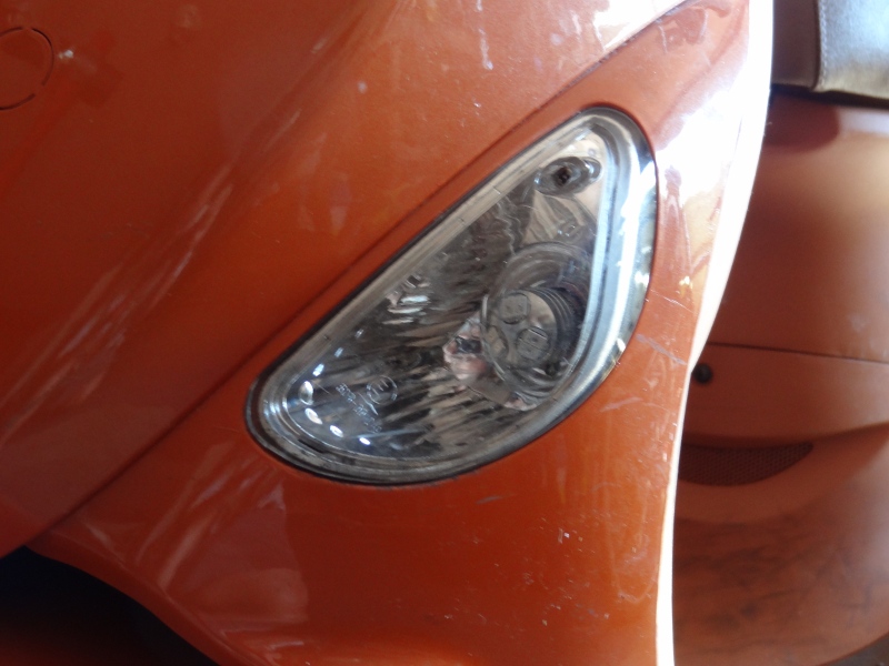 Front lower left turn signal with LED.