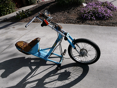 Side view of the frame. Notice the bent fork. The upper bearing race was cracked in half by this damage.