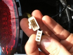 brake_light_connectors_25.jpg