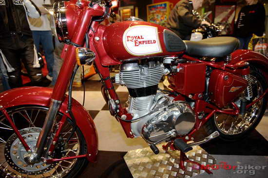 Enfield-Bullet-Classic-03.jpg
