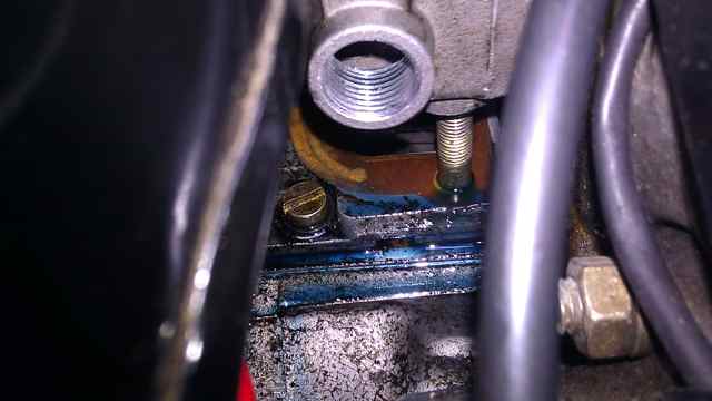 Under airbox 1.jpg